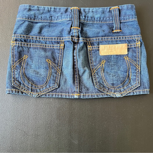 True Religion Y2K Low Rise Denim Mini Skirt Horseshoe Pocket Size 24 - Picture 4 of 8
